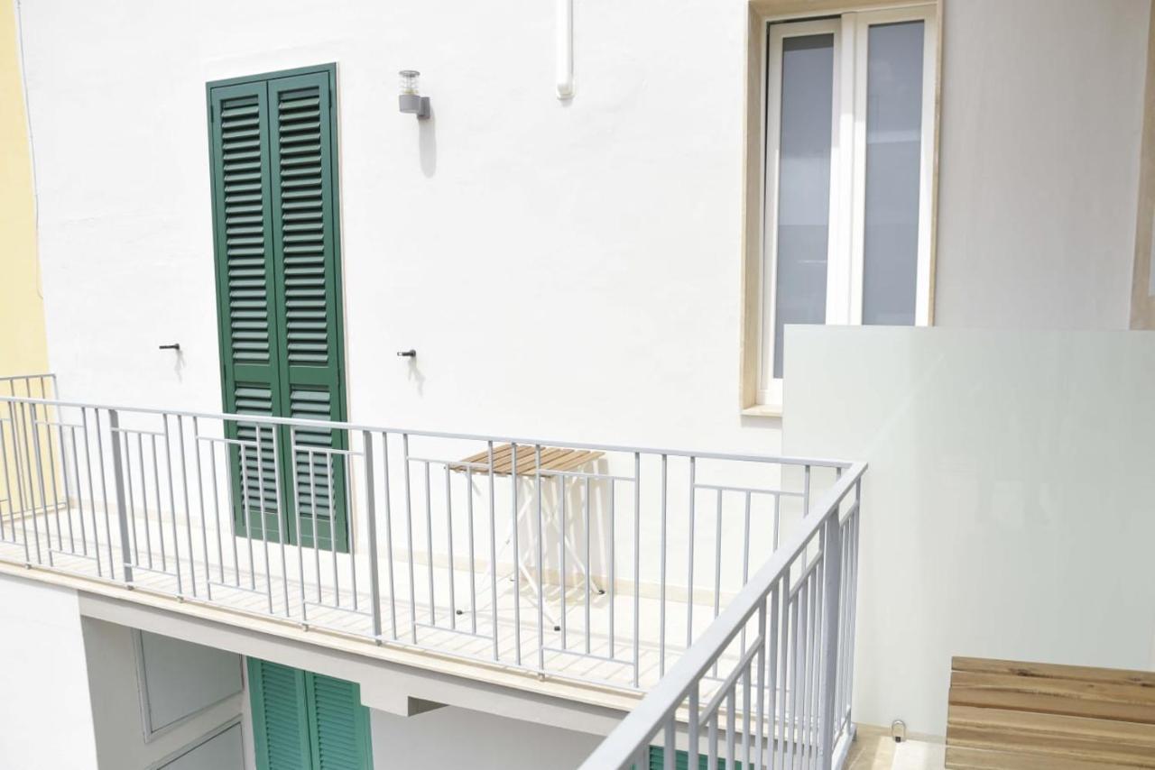 La Casa Del Gabbo Hotel Monopoli Exterior photo